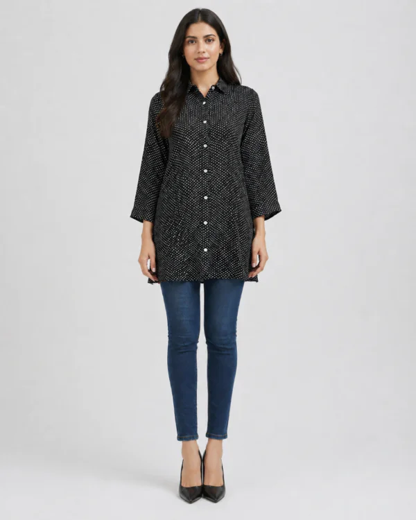 elrare black polka dot shirt tunic walking pose