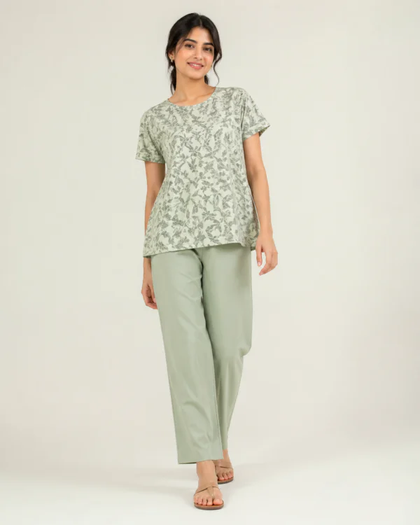 elrare sage leaf print lounge set front view