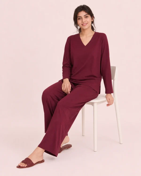 elrare burgundy solid lounge seated