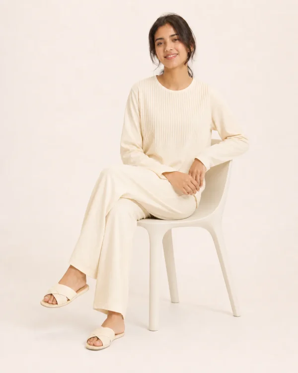elrare cream pintuck lounge seated