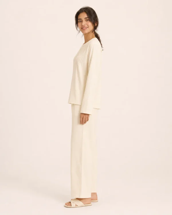 elrare cream pintuck lounge side view