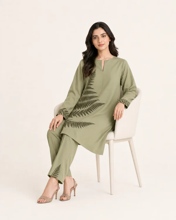 elrare moss fern negative space coords seated