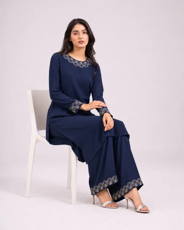elrare navy pearl arcwork coords seated