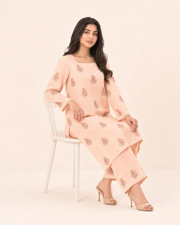 elrare peach terrace floral coords seated