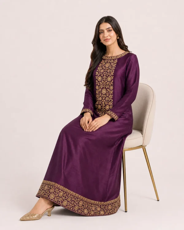 elrare plum naqqashi court exclusive seated