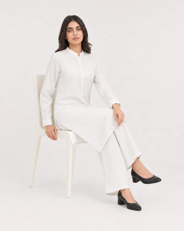 elrare porcelain white pinstripe coords seated