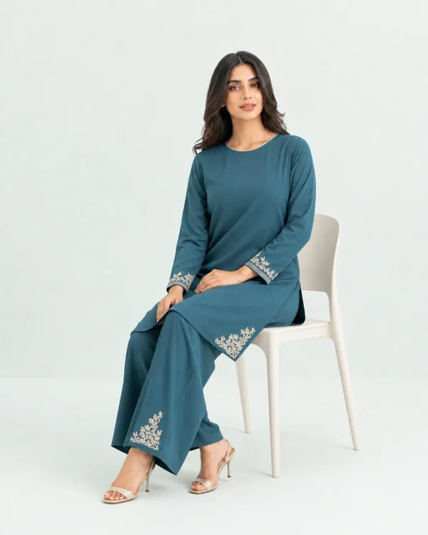 elrare teal ivory resham corner coords seated