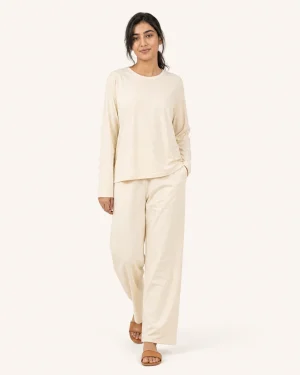 elrare warm cream solid lounge front view