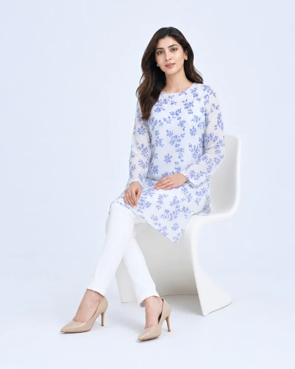 elrare white blue porcelain tunic seated